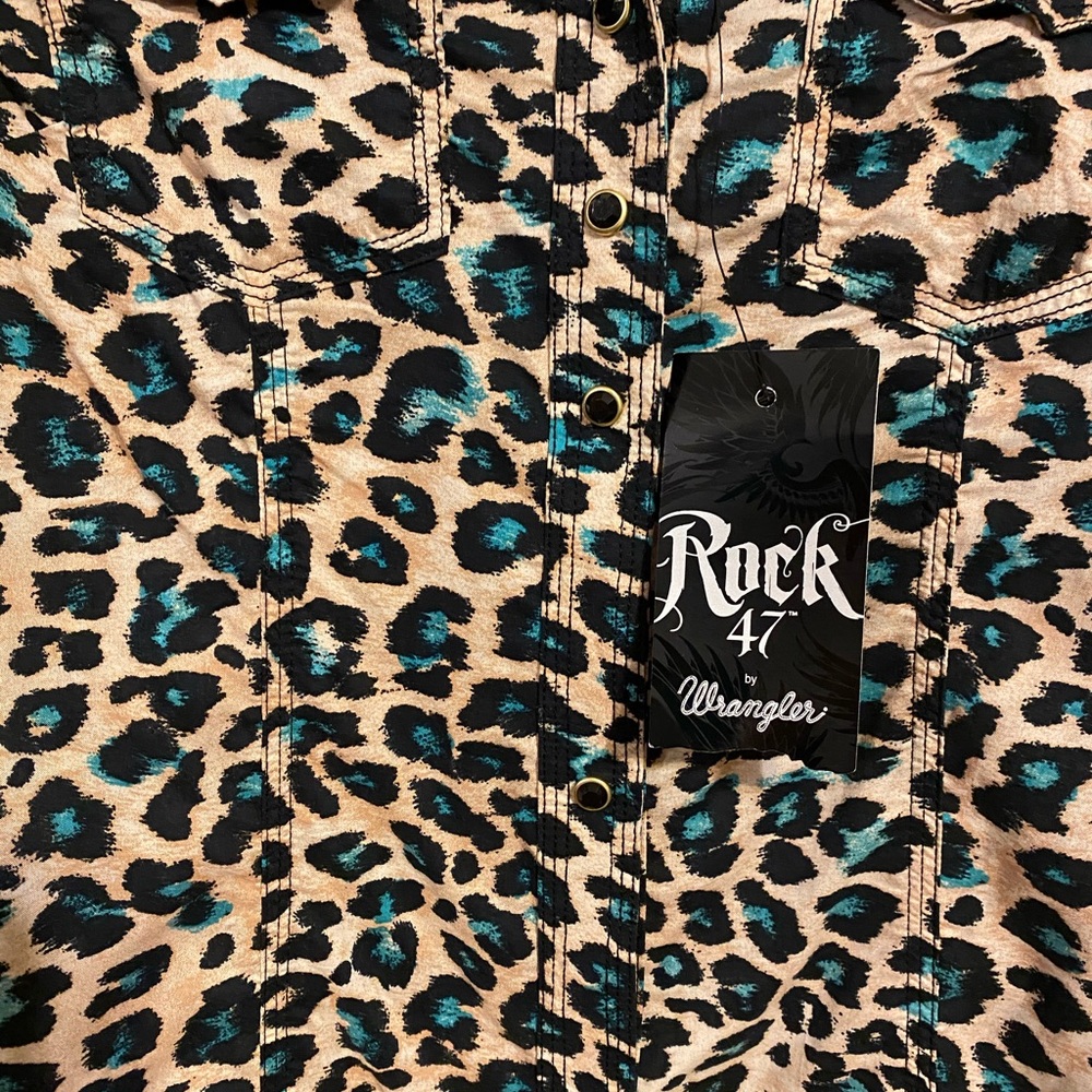Nwt Leopard Print Button Down Shirt - image 3